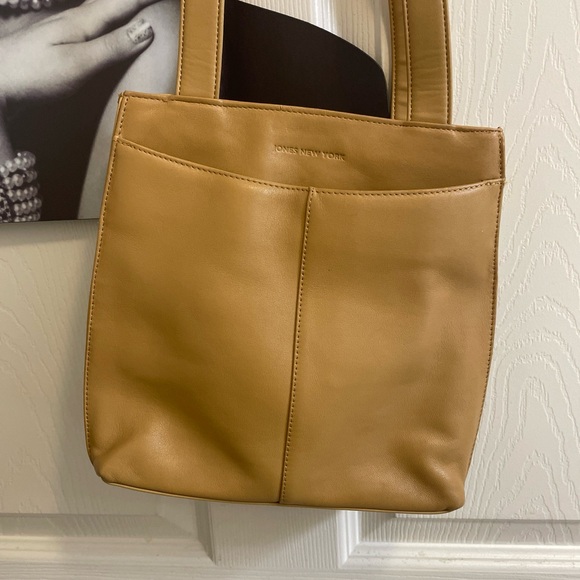 Genuine Leather Jones New York Shoulder Bag - Picture 3 of 10